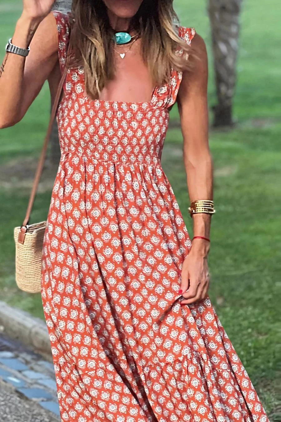 Casual Stylish Plus-size Slight Stretch Contrast Low-cut Print Midi Dress Wholesale 3 Casual Stylish Plus-size Slight Stretch Contrast Low-cut Print Midi Dress Wholesale - Image 3