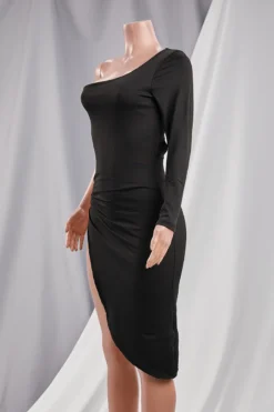 Autumn New Solid Color Stretch One-shoulder Hollow Ring Link Sexy Elegant Dress Wholesale 30 Autumn New Solid Color Stretch One-shoulder Hollow Ring Link Sexy Elegant Dress Wholesale -Plus-Size Dresses Sales Store a22655 black r 2